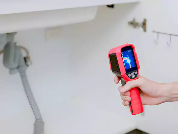  Why Choose Lynn's Plumbing for Slab Leak Detection in Lynn, MA?